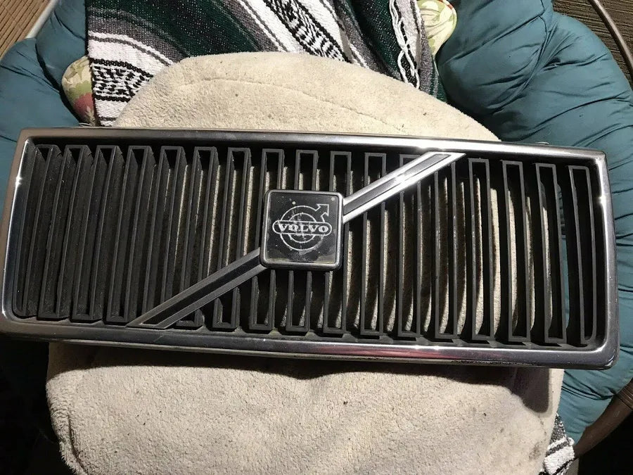 Grill - Volvo Old