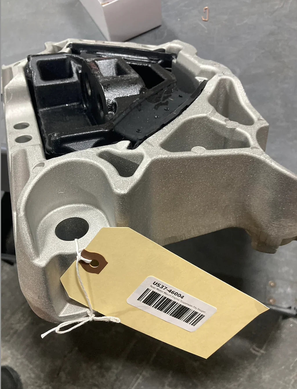 2014 dd15 frightliner - Engine Mounts