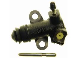 Clutch Master Cylinder – DD13 2011