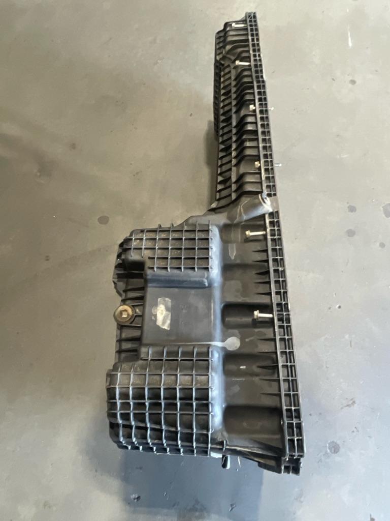 2014 dd15 frightliner - Engine Oil Pan