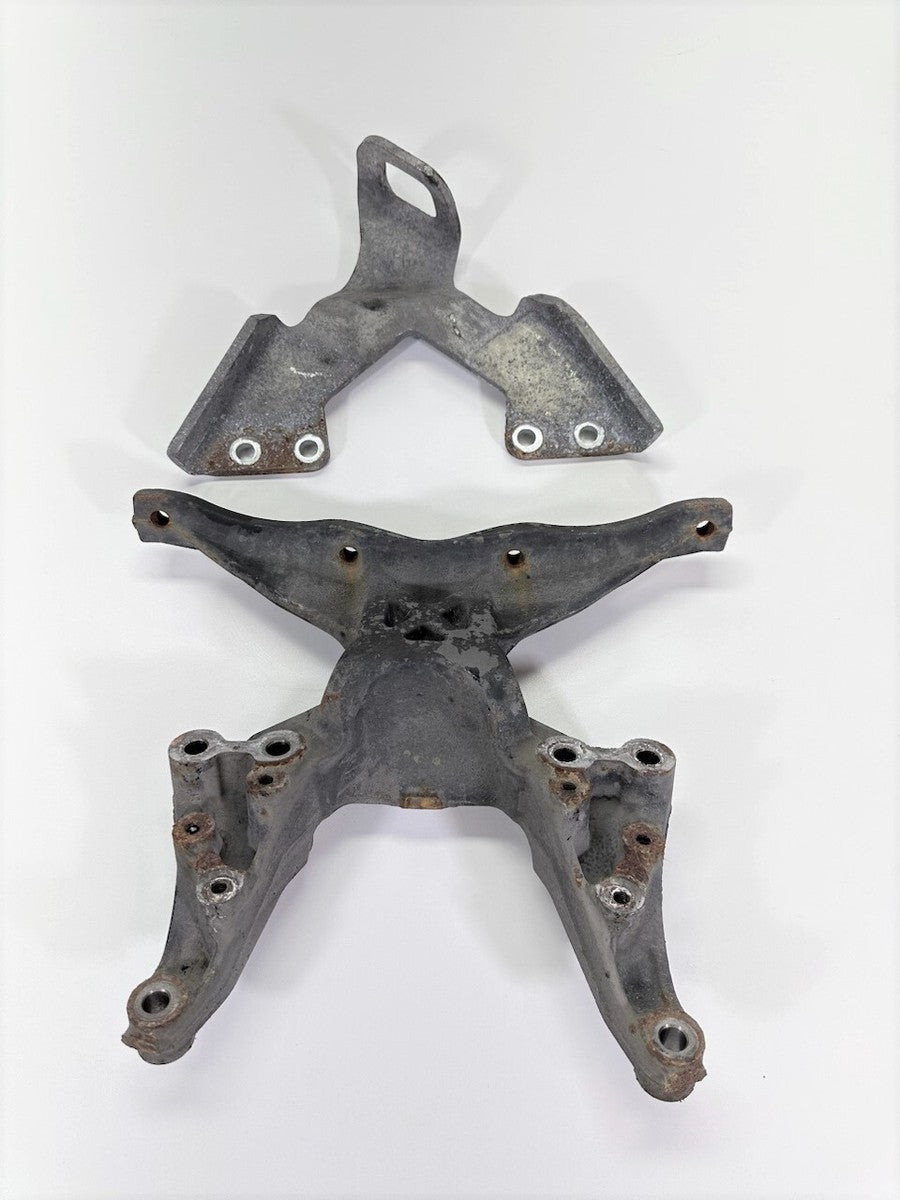 2014 dd15 frightliner - Frame Brackets (Misc)